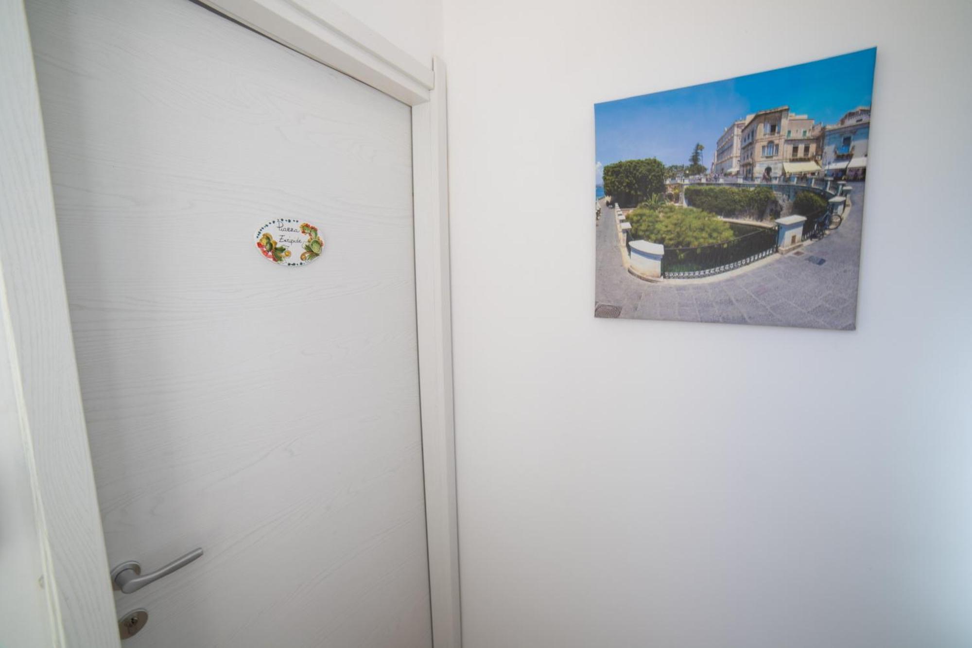 Residence Le Tre Piazze Syracuse Exterior photo
